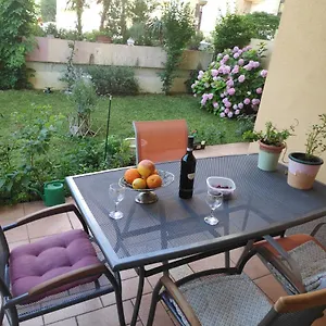 Spacious With Big Garden Near Appartement
